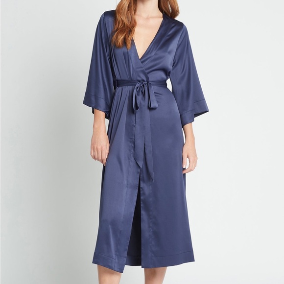 VICTORIA’S SECRET Satin Angle Slate Blue Midi Robe Size M/L - Picture 1 of 8